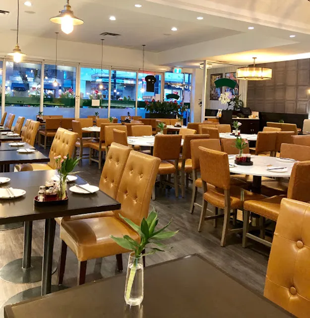 Momo Factory Restaurant and Bar