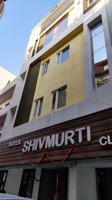 OYO 71304 Hotel Shiv Murti Classic