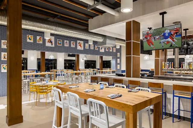 Lapper Sports Bar + Kitchen