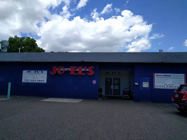 JO-EL'S Kosher Deli, Market & Café