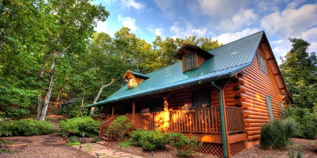 Barefoot Hills Hotel