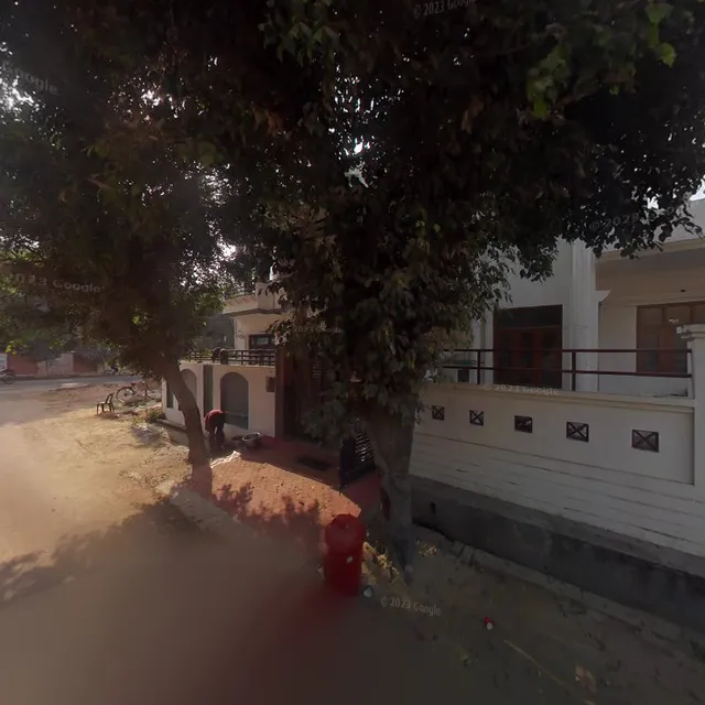 FM Rooms, Viraj Khand