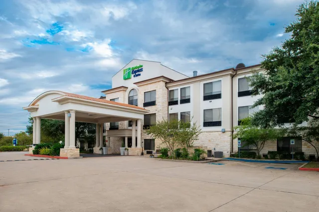 Holiday Inn Express & Suites Austin NW - Lakeline by IHG