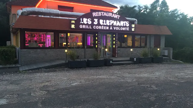 LES 3 ÉLÉPHANTS