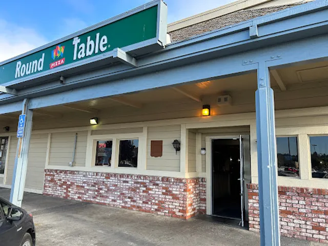 Round Table Pizza
