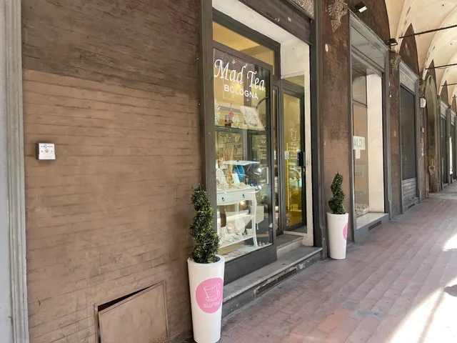 Mad Tea Bologna