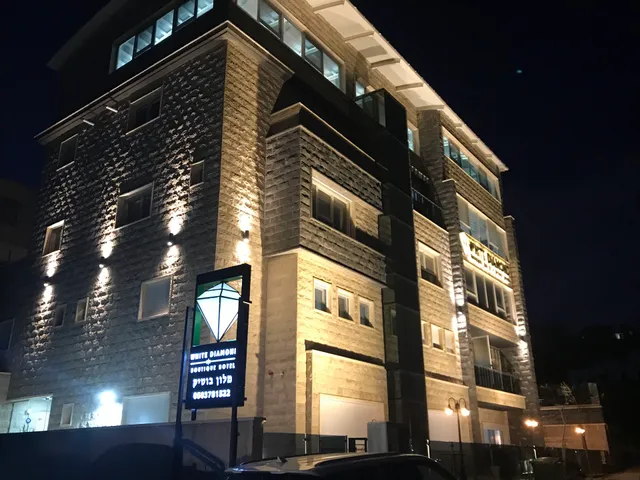 white diamond boutique hotel