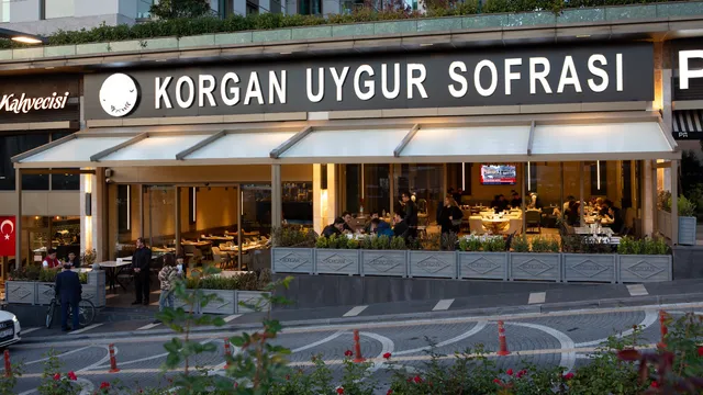 Korgan Uygur Sofrası