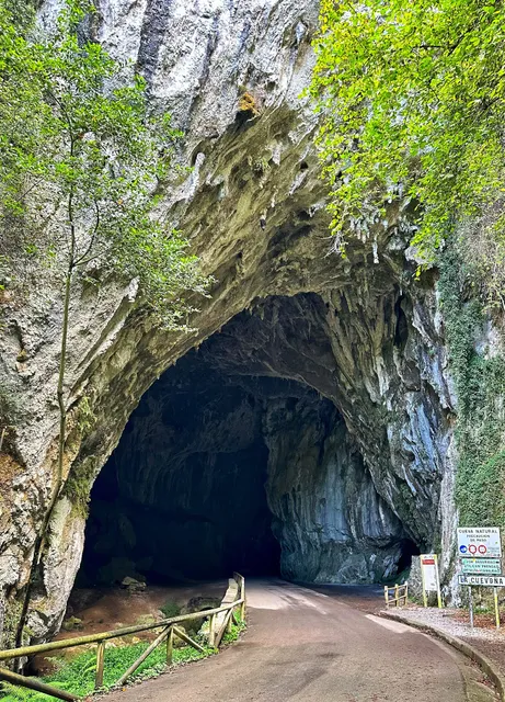 Aparcamiento La Cuevona