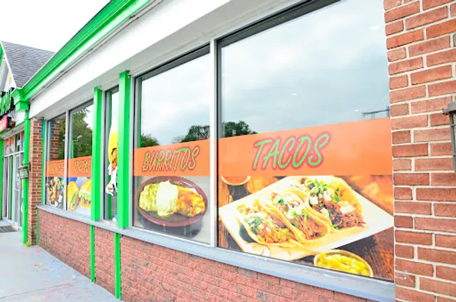 Que Buenos Fresh Mexican Grill