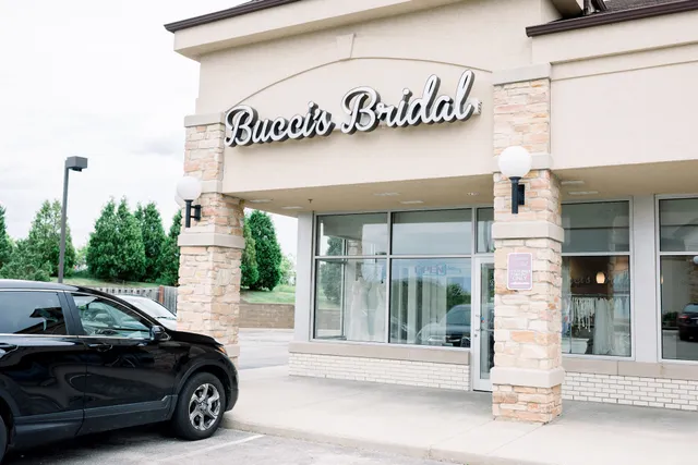 Bucci's Bridal
