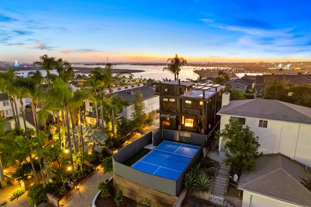 West Coast Homestays