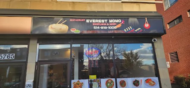 Everest Momo