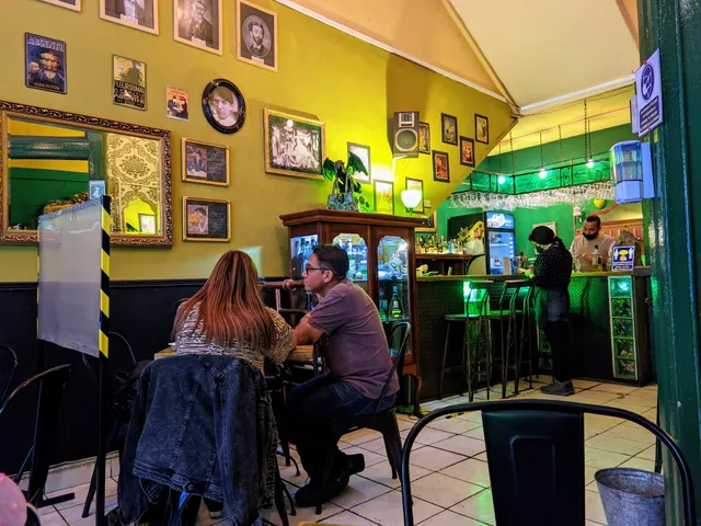 Bar Verde Absenta