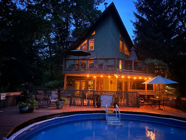 At Home In The Woods Bed and Breakfast