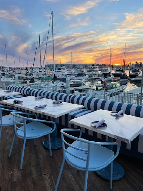 SALT Restaurant & Bar