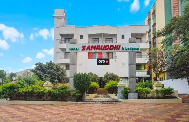 Hotel Samruddhi Inn & Shree Inn Lodge Pune