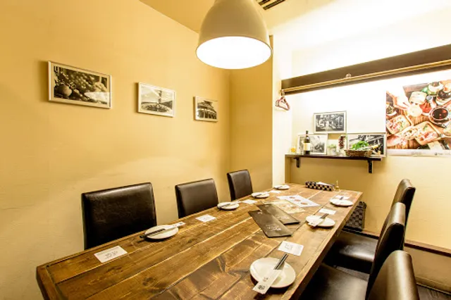 Ton Galliano Kachigawa