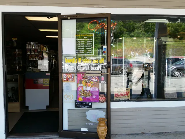 Sergey's Smoke & Nautical Gift shop