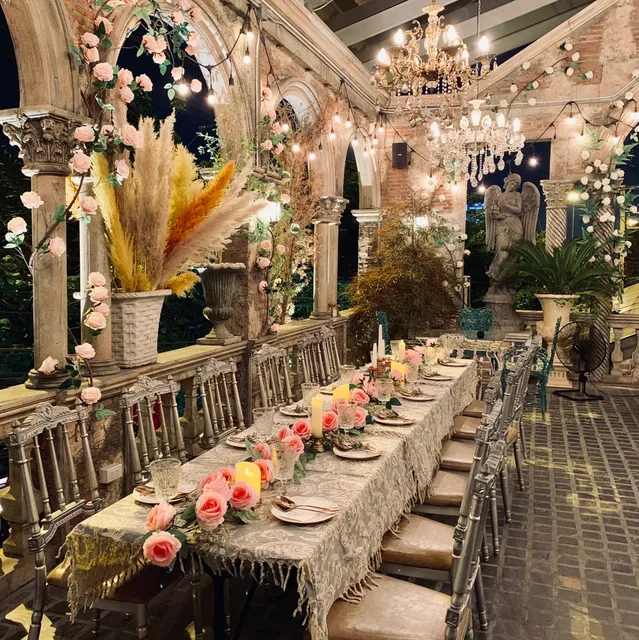 B-Story Garden Café & Restaurants