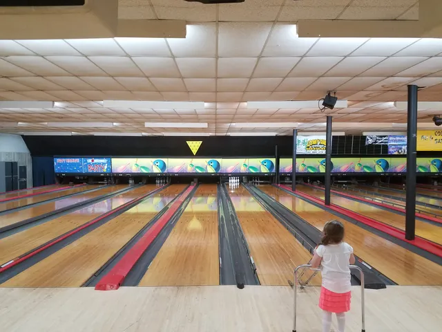 Briar Bowl Lanes