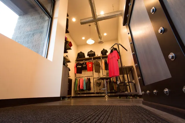 Liquid Custom Apparel & Gifts