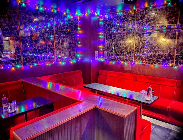 ブロードウェイ ニューハーフ ショーパブ