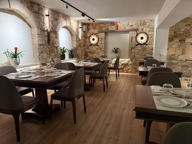 Miravilia Kitchen - Greek Restaurant