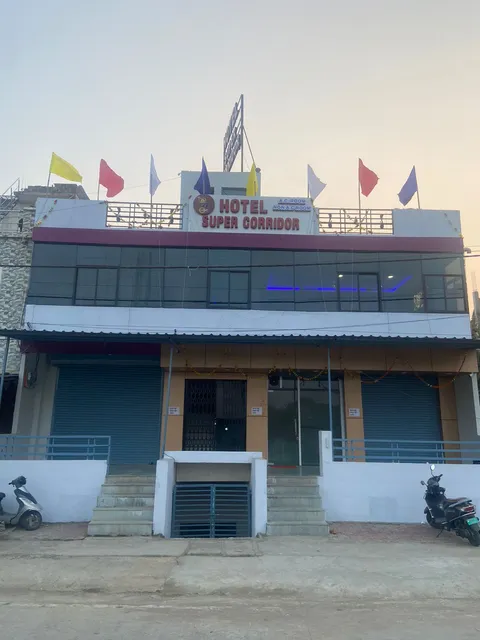 OYO Hotel Super Corridor