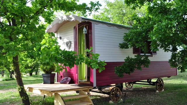 La roulotte Chic et Boheme