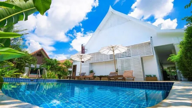 E-outfitting Boutique Hotel