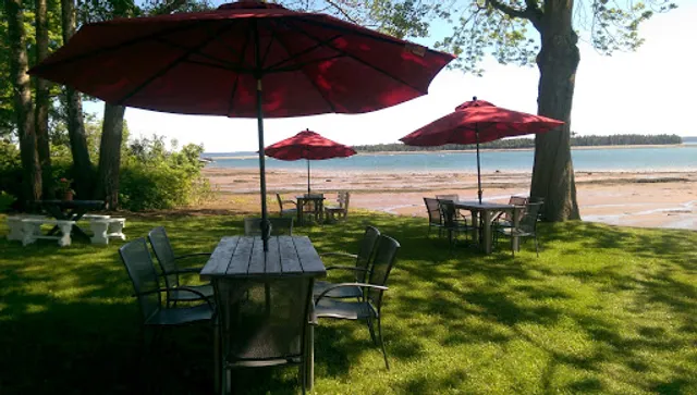 Niger Reef Tea House (licensed restaurant)