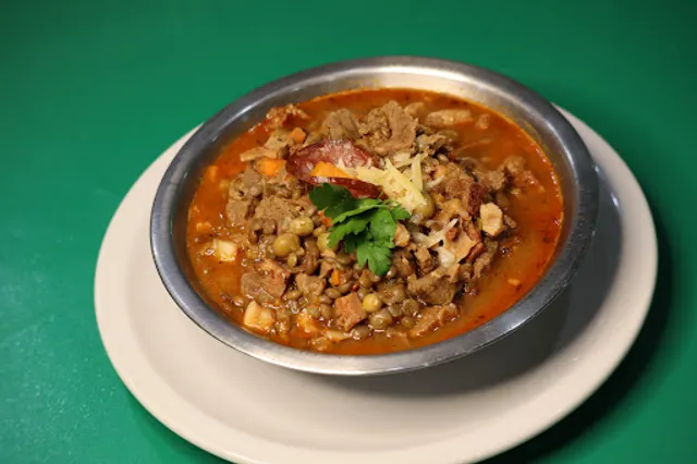 Torres Blancas - Pizzería en Parque Patricios