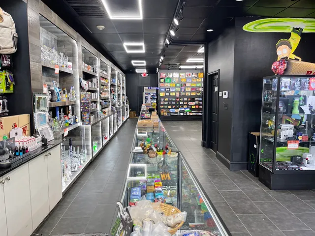 Smoke N Cell 4 | Smoke shop | Delta 8 | CBD | Vape | E juice | Cellphone Repair