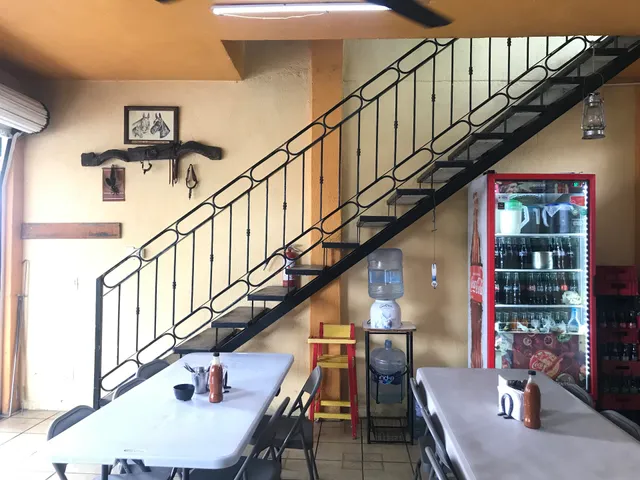 BIRRIERIA "EL VAQUERO" (Chivo y Res)