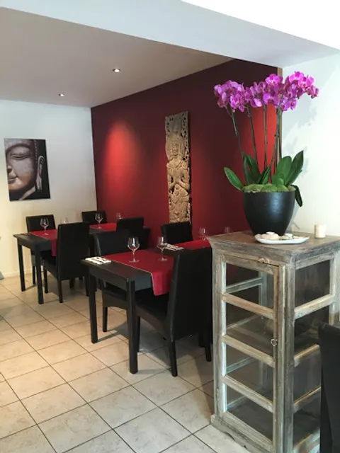 Yac Thai Restaurant en Take Away Schoten
