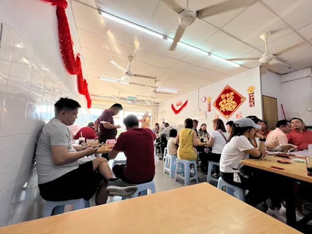 Lulu 126 Paradise Restaurant