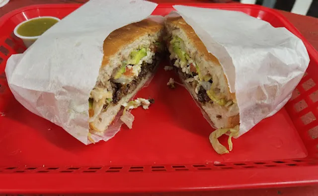 Doña Orlanda Tortas Y Tacos