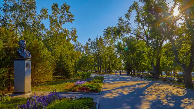 Памятник поэту-партизану Д.В.Давыдову