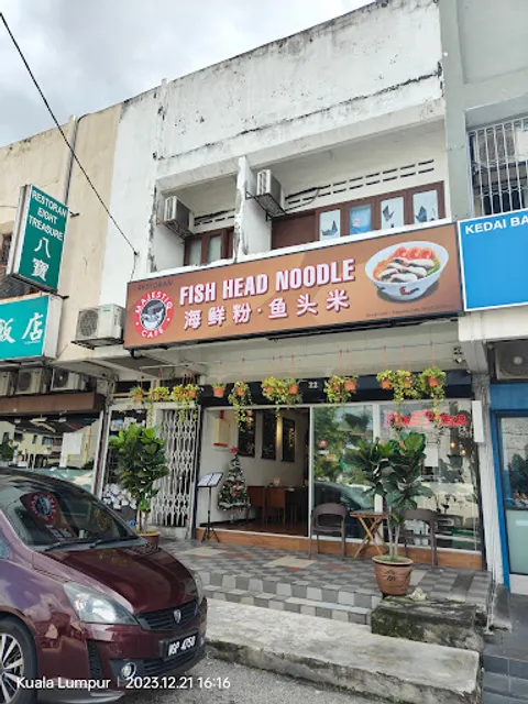 Majestiq Cafe Fish Head Noodle