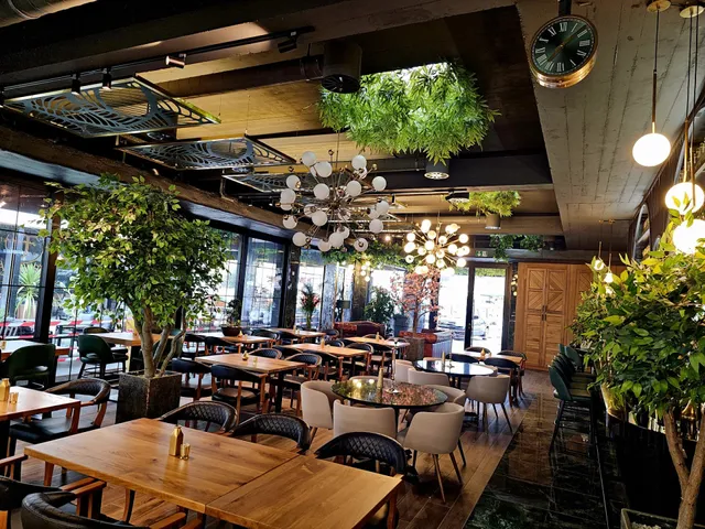 Fantasia Grill & Lounge