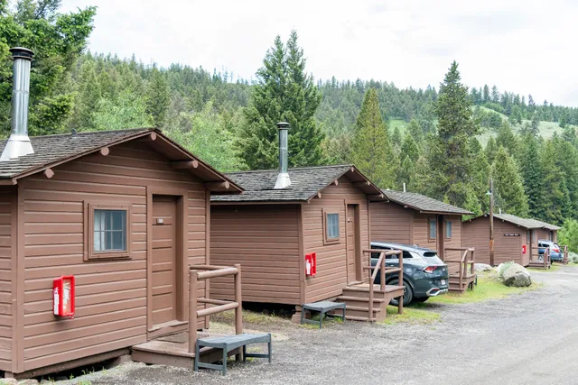 Roosevelt Lodge Cabins
