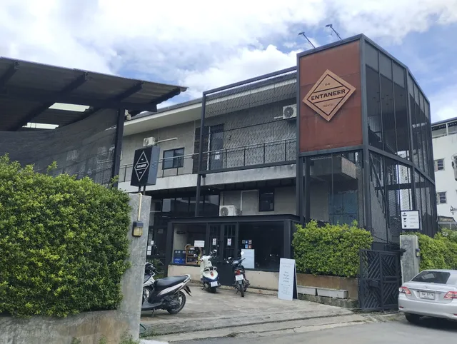 The Entaneer Poshtel