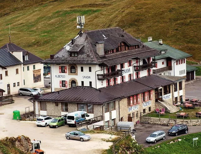 Hotel & Dependance Pordoi