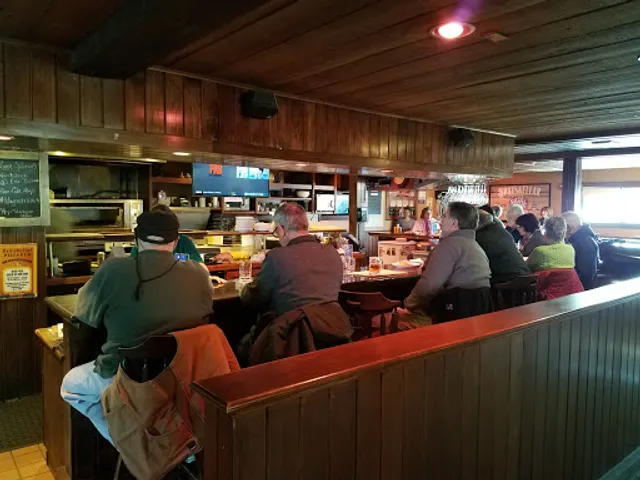 Bratskellar Pizza Pub