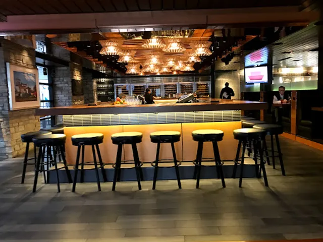 J. Alexander's Restaurant