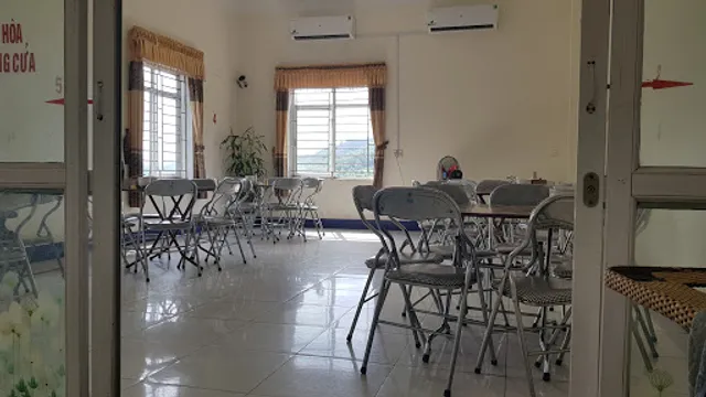 Nhà hàng Tinh tường