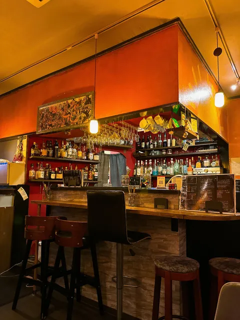 Sunny side bar サニバル