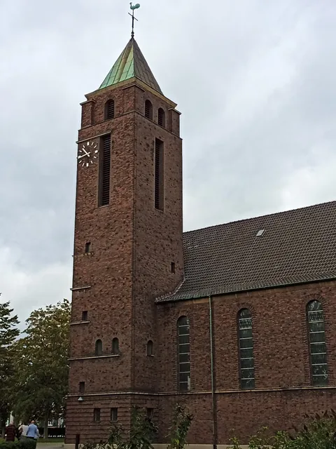 Pfarrgemeinde St. Marien, Hochstraß