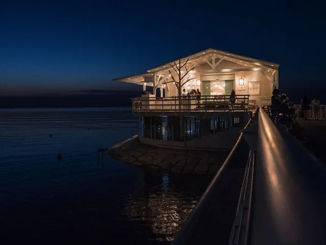 Lo Squero Rooms and Apartments